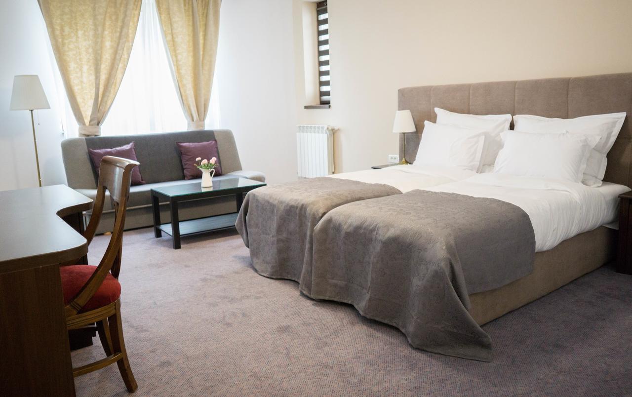 Nest Otel Drobeta Turnu Severin Dış mekan fotoğraf