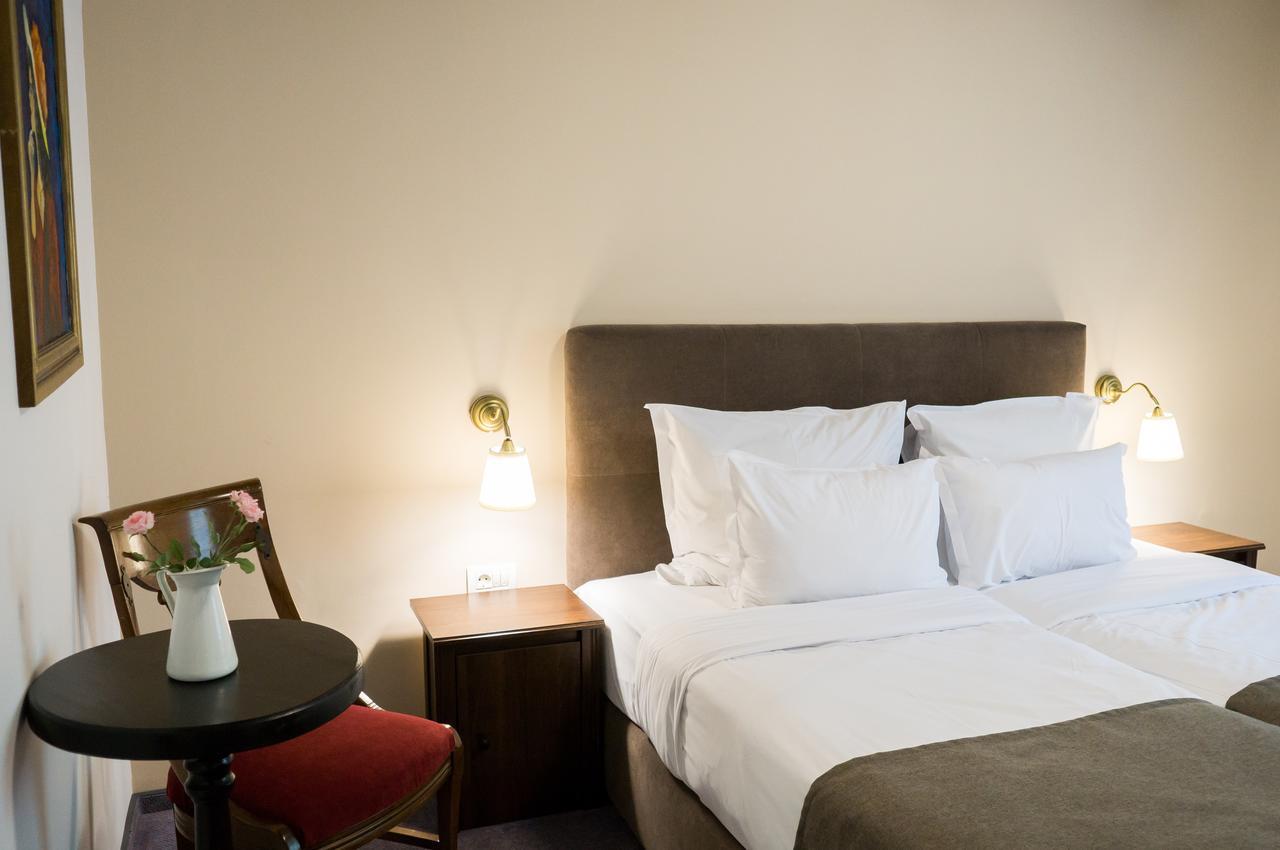 Nest Otel Drobeta Turnu Severin Dış mekan fotoğraf